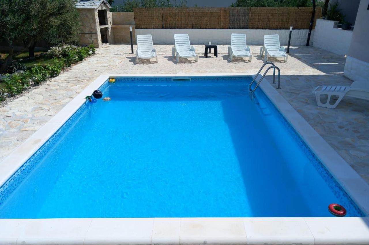 Holiday House M&A&K With Swimming Pool Kaštel Štafilić Dış mekan fotoğraf