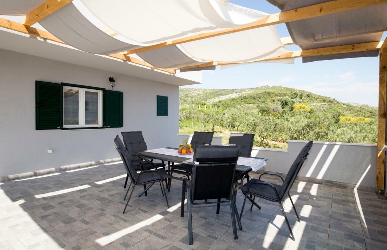 Holiday House M&A&K With Swimming Pool Kaštel Štafilić Dış mekan fotoğraf