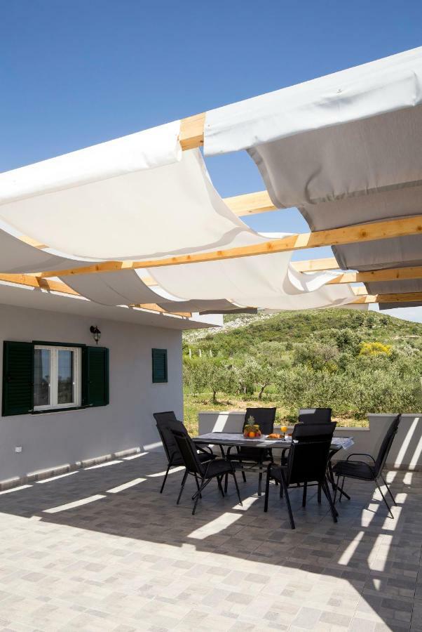 Holiday House M&A&K With Swimming Pool Kaštel Štafilić Dış mekan fotoğraf